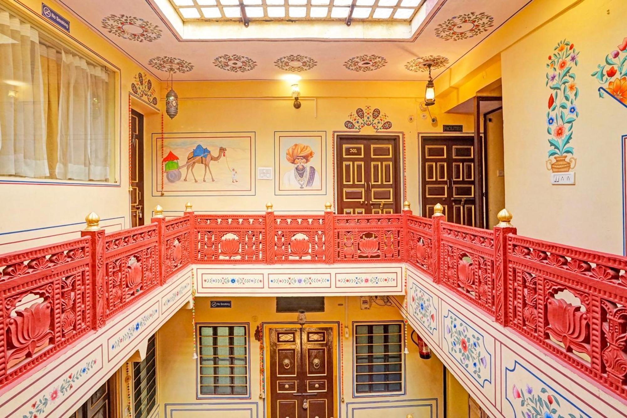 Super Collection O Ramganj Near Hawa Mahal Hotel Jaipur Exterior photo