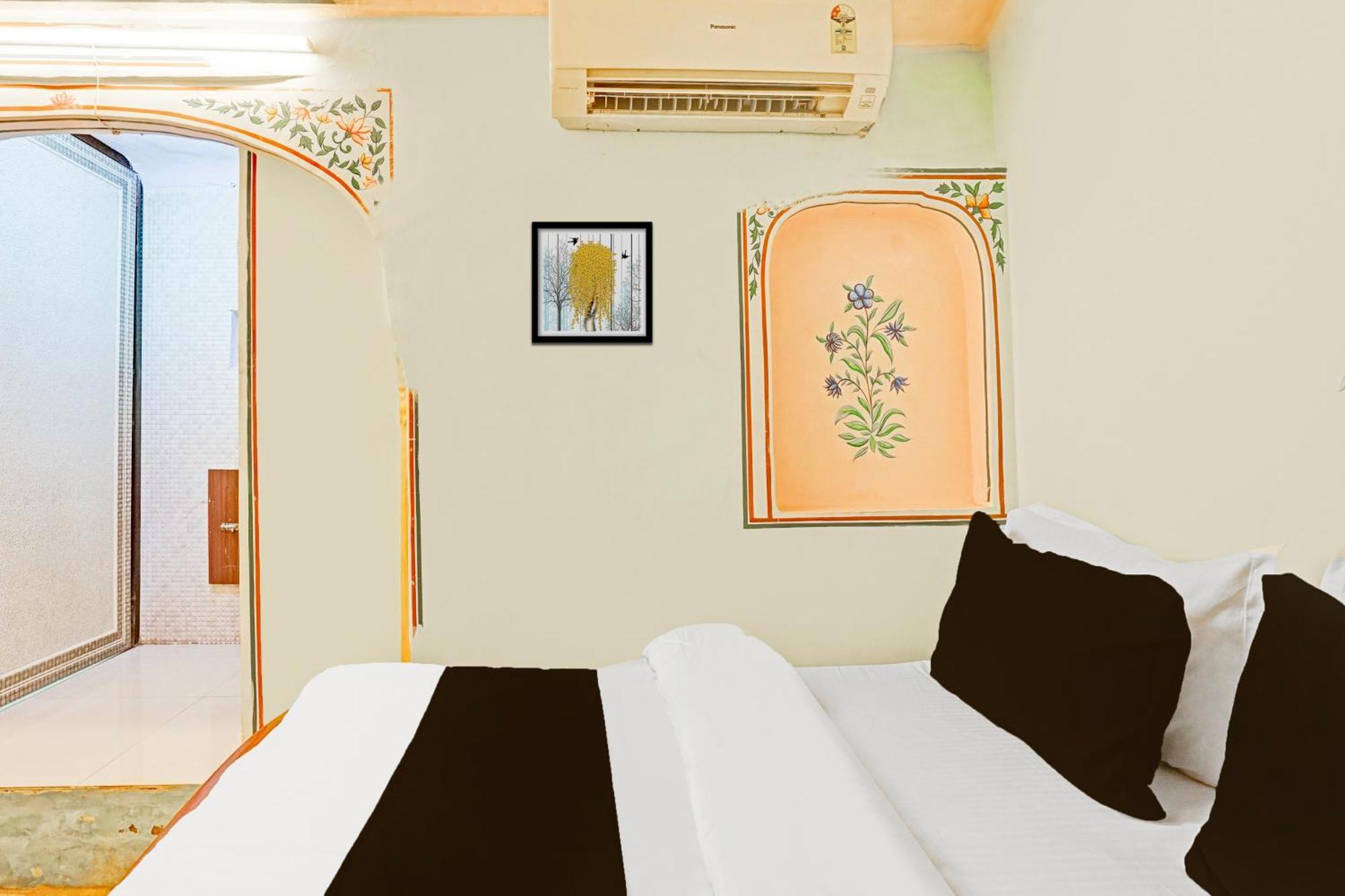 Super Collection O Ramganj Near Hawa Mahal Hotel Jaipur Exterior photo