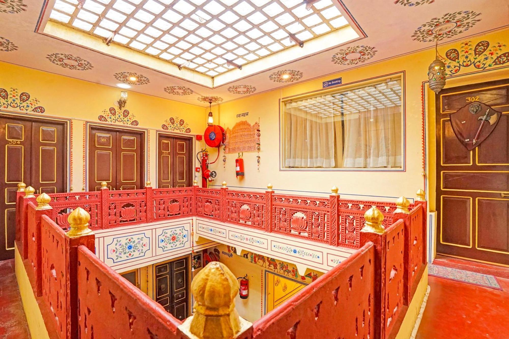 Super Collection O Ramganj Near Hawa Mahal Hotel Jaipur Exterior photo